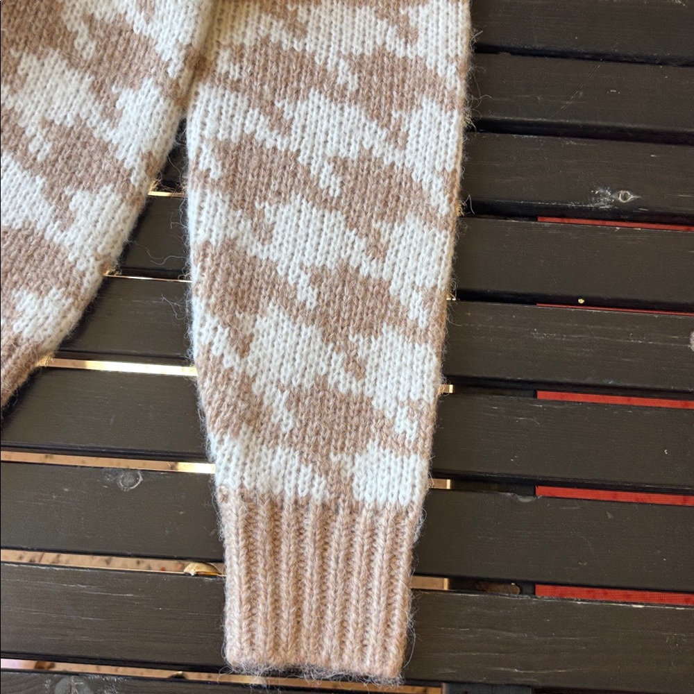 NWT Ann Taylor Houndstooth Sweater - Cream and Tan XXS - Picture 5 of 5